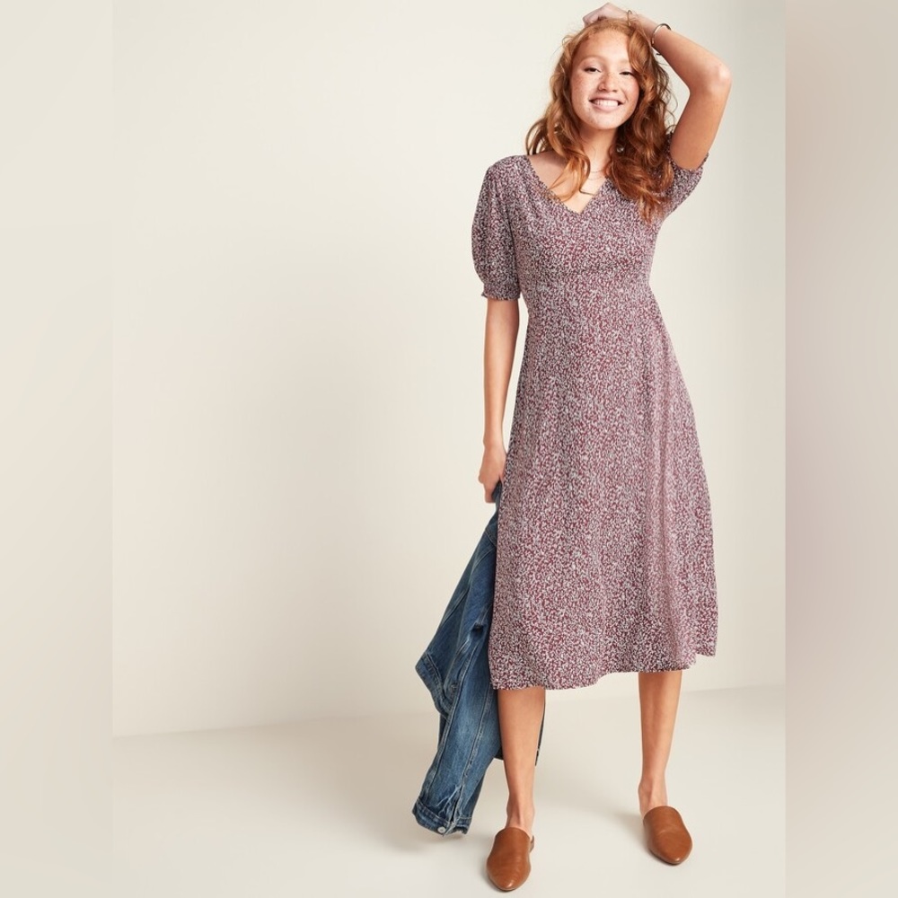 NWT Old Navy Shortsleeved Fit + Flare Woven V-Neck Dress Burgundy Floral Medium